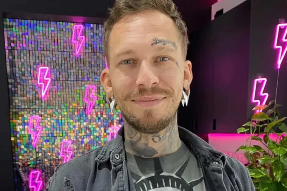 Portrait of Brandon Messinger, Independent Stylist