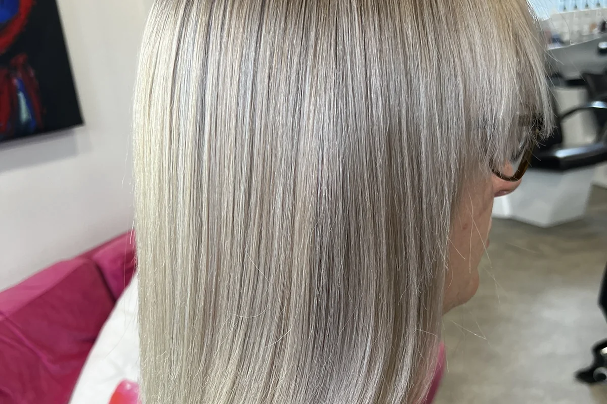 Cool blonde hair with a smooth finish